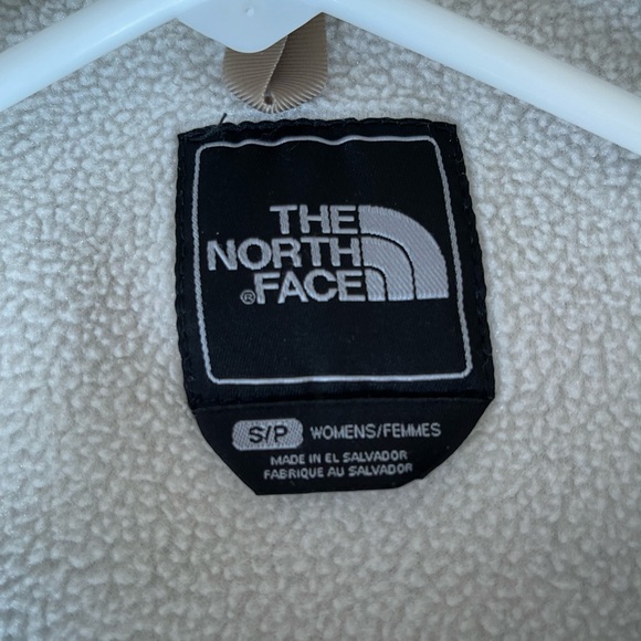 North face - Picture 3 of 3